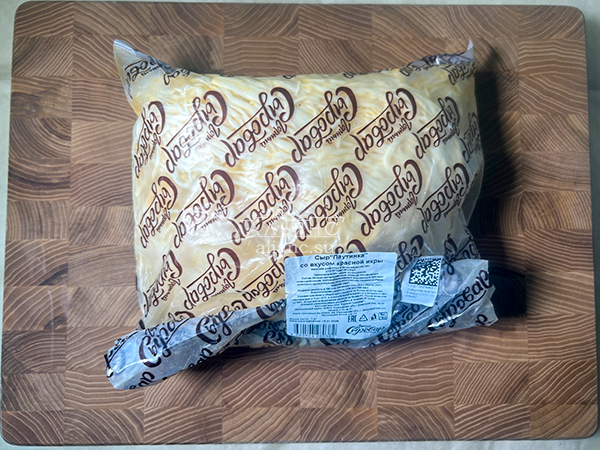 Сыр 1 кг ГОРНЫЙ СЫРОВАР (Паутинка со вкусом красной икры) в Рязани